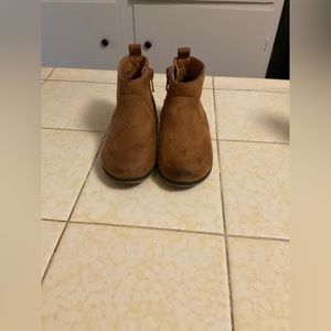 Girls' boots in good condition